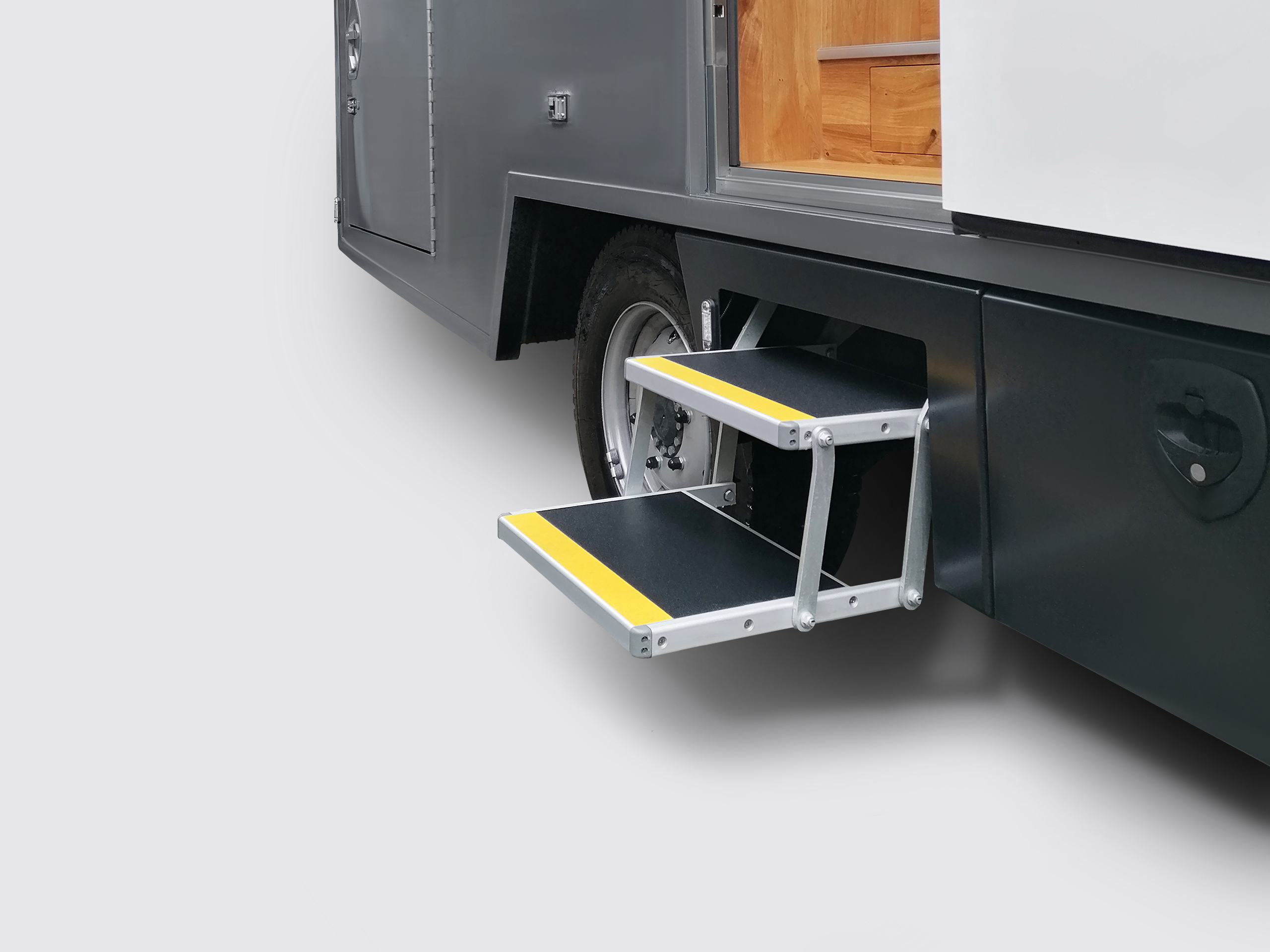 Elektrische Mehrfach-Trittstufe Serie E2